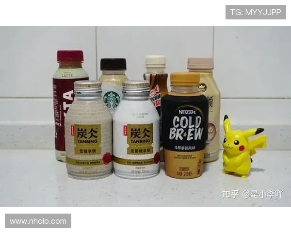 袁心玥训练间的饮料不是水，是拿铁，这得多休闲到家了吧？